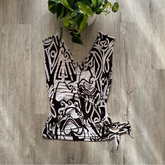 Vintage y2k Geometric Print V Neck Drape front Top - Picture 2 of 5